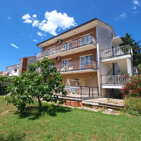 Apartments Josip 74 Pula Exterior foto